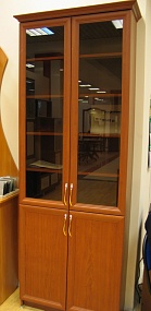 Узкий книжный шкаф в кабинет